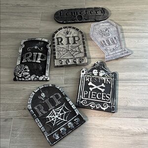 6 peices foam Halloween tombstones, and cemetery sign